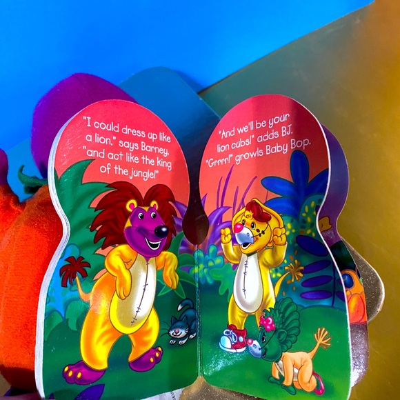 BARNEY THE PURPLE DINOSAUR VTG 2000 HAPPY HALLOWEEN PLUSH & BOARD BOOK - Picture 7 of 10